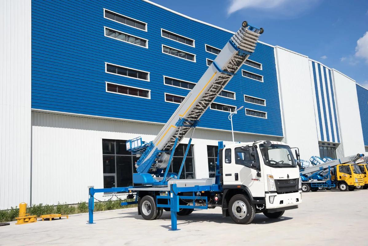 营山小型云梯车上料车租赁多少钱