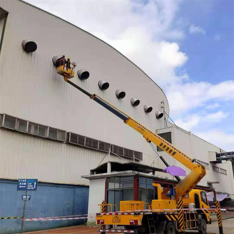 营山高空作业车出租服务：专业广告牌安装解决方案