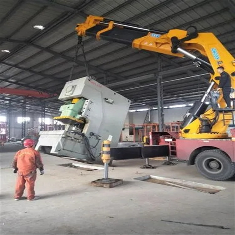 营山80吨折臂吊车出租附近电话