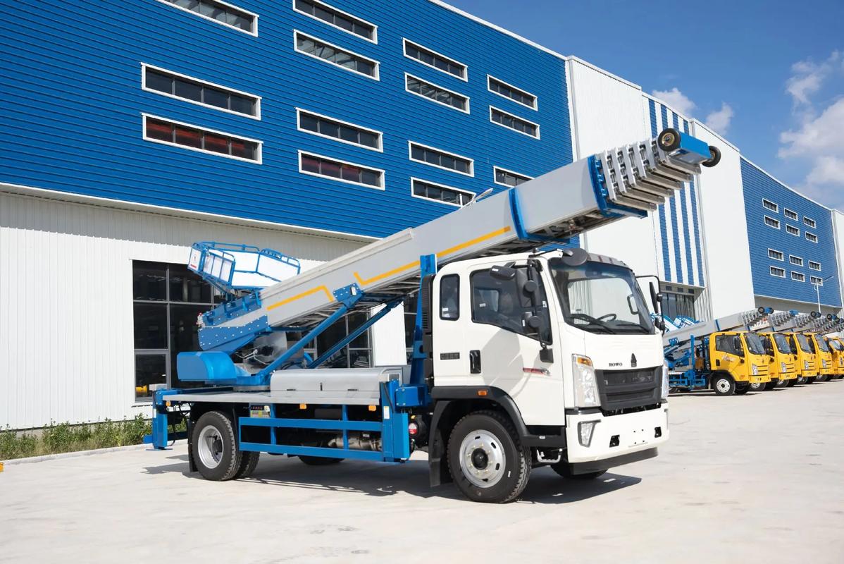 营山出租云梯车高空作业车 建筑垃圾搬运